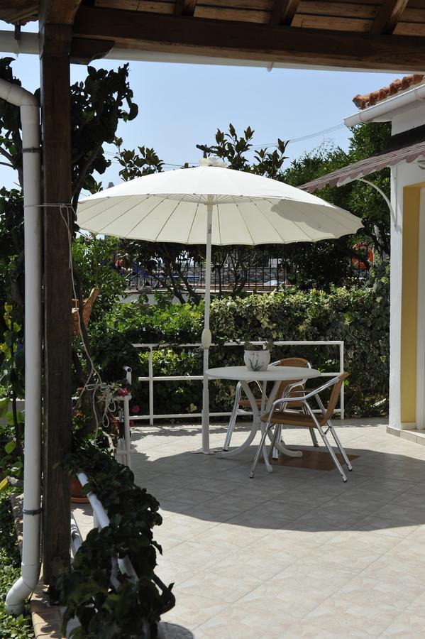 Hotel Rea เมกาลีอัมโมส ภายนอก รูปภาพ