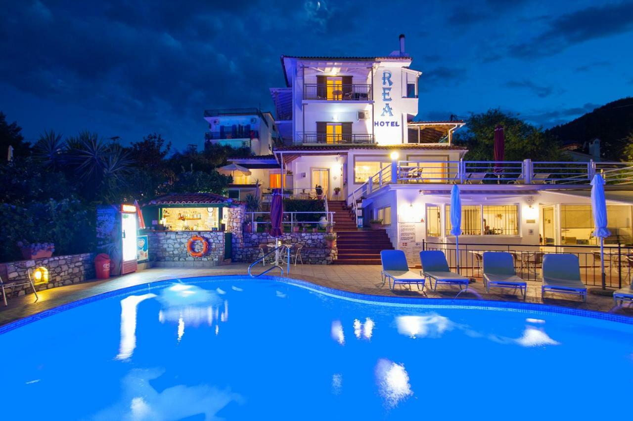 Hotel Rea เมกาลีอัมโมส ภายนอก รูปภาพ