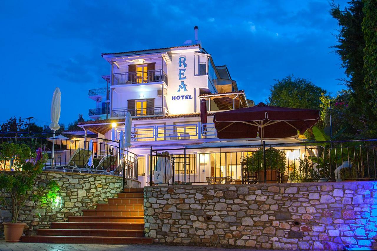 Hotel Rea เมกาลีอัมโมส ภายนอก รูปภาพ